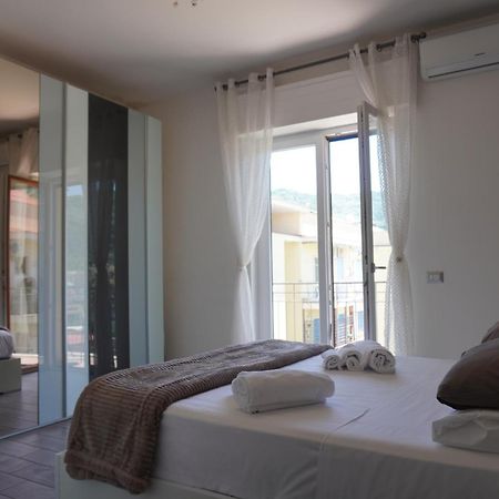 Casa Nelida, Sorrento Centre Apartment Luaran gambar