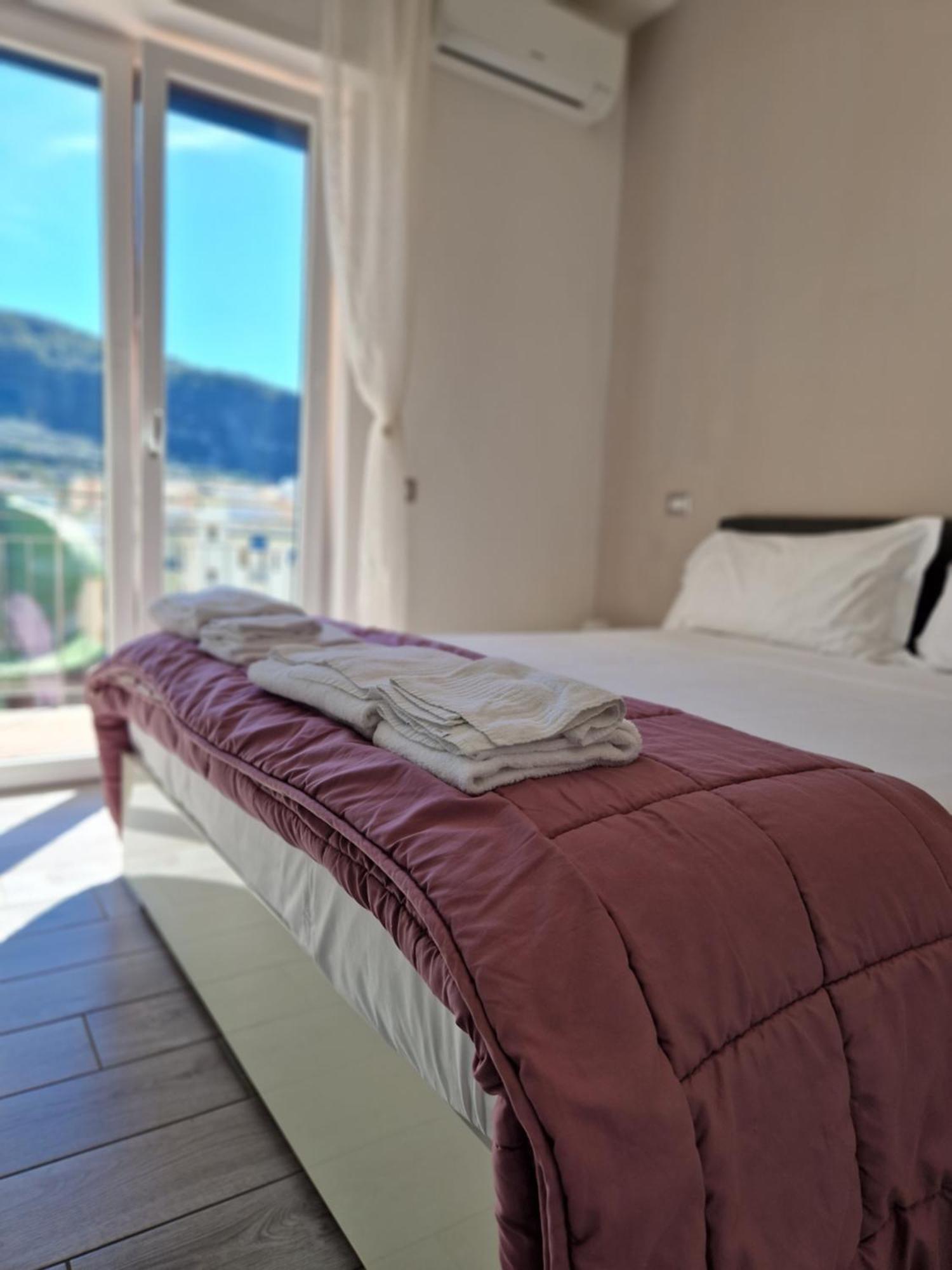 Casa Nelida, Sorrento Centre Apartment Luaran gambar