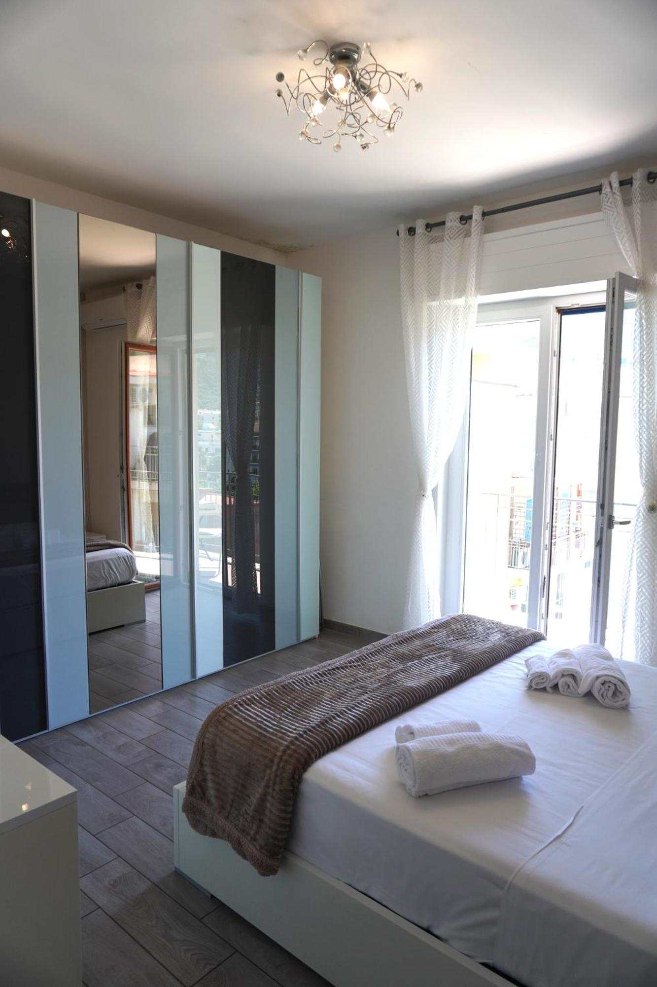 Casa Nelida, Sorrento Centre Apartment Luaran gambar